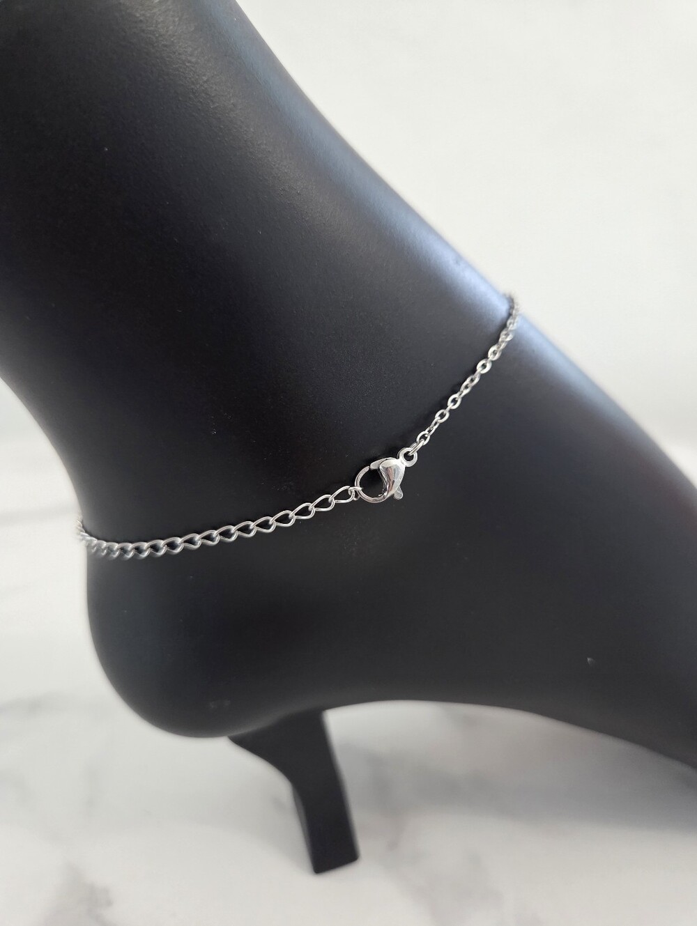 ​Silver Bow Charm Ankle Bracelet Dainty Y2K Coquette Summer Jewelry - Picture 7 of 11